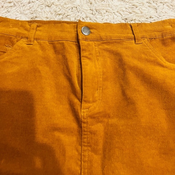 Cute Rue21 stretchy brown skirt size medium - Picture 3 of 4